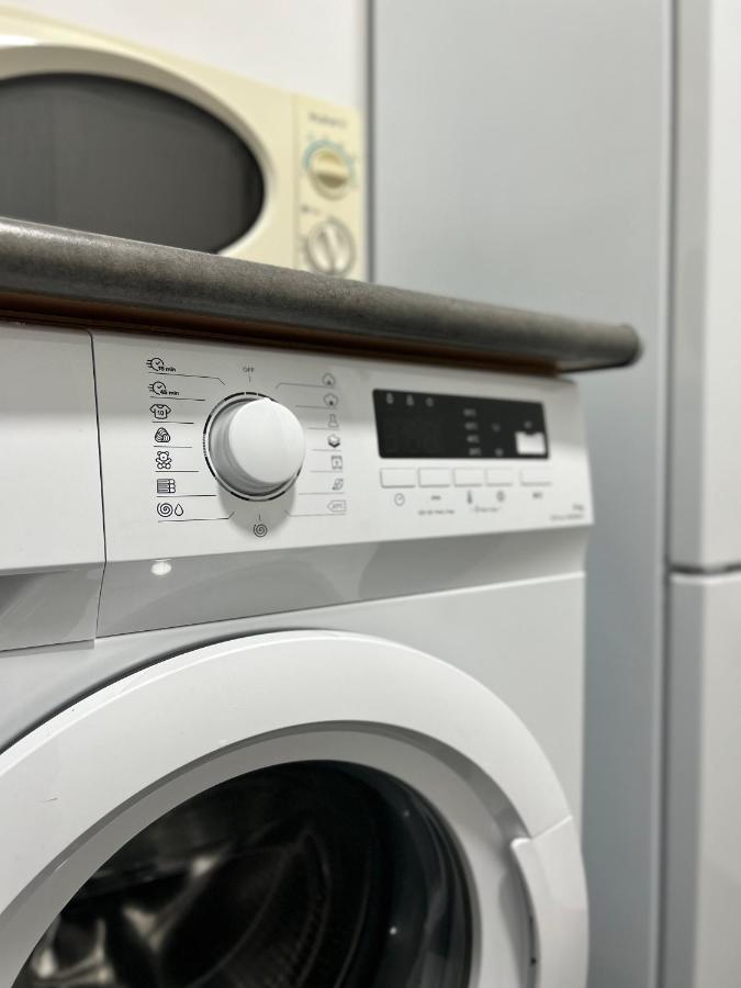 Hostel Ramon Lujan 91 마드리드 외부 사진